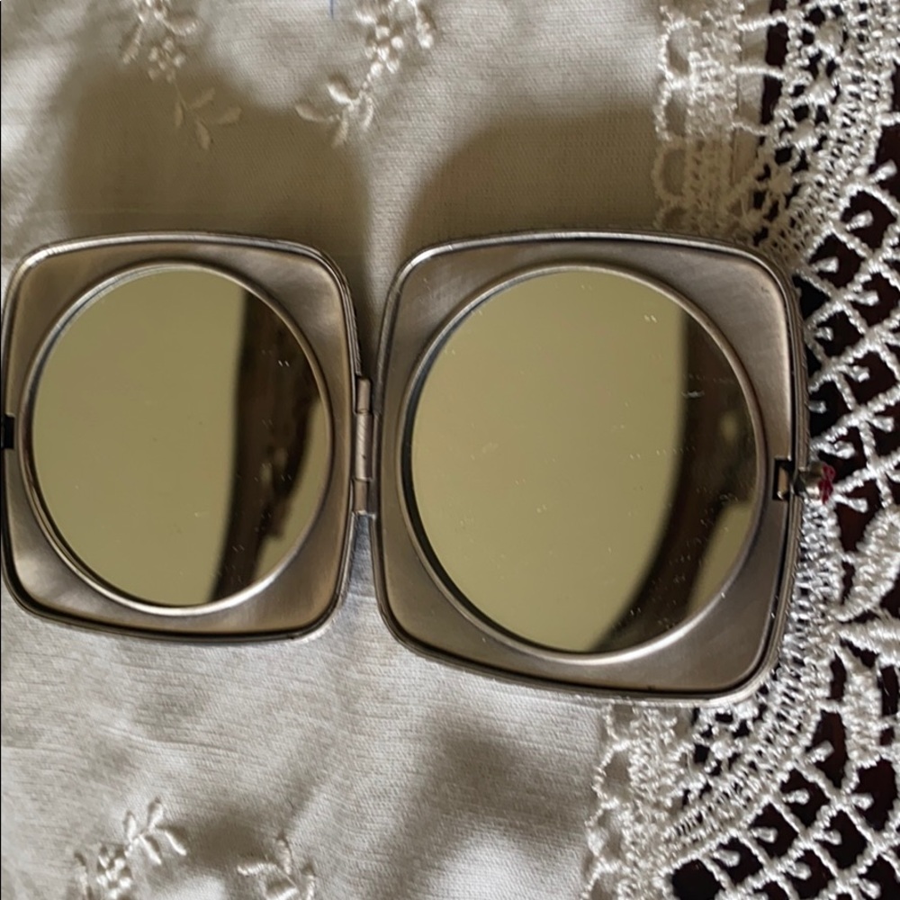 Art Deco- Jay Strongwater Enamel compact - Picture 4 of 5